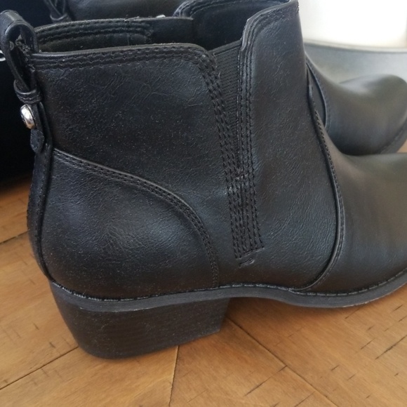 🆕️ G by Guess Towny Bootie - Picture 10 of 15